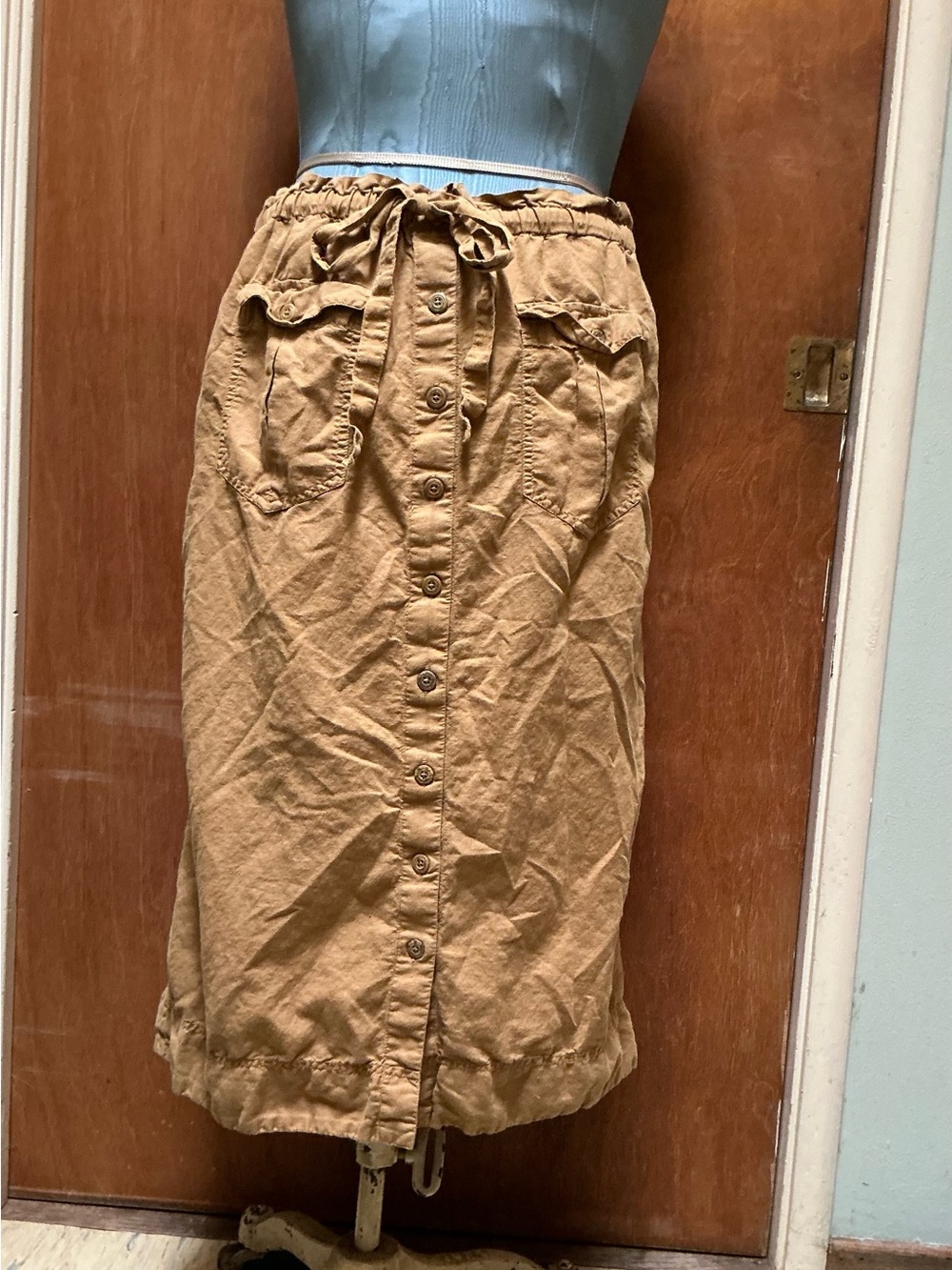 Sundance Button-Front Linen Midi Skirt in Camel